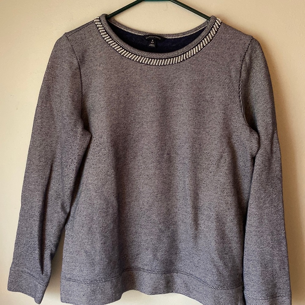 💙Lands End sweatshirt